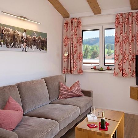5 Sterne Ferienwohnung Hochgratblick Mit Schwimmbad Und Sauna Oberstaufen Buitenkant foto