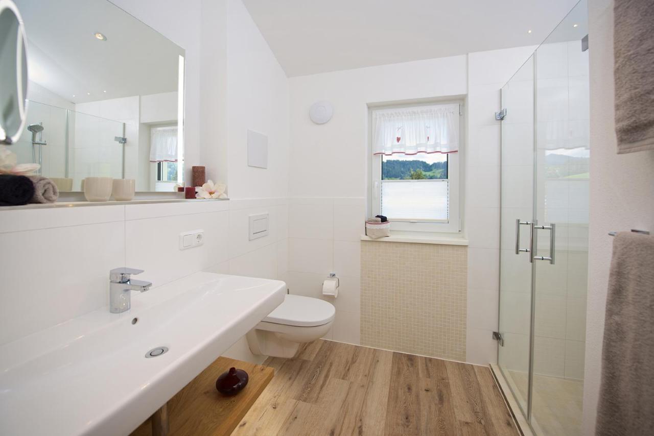 5 Sterne Ferienwohnung Hochgratblick Mit Schwimmbad Und Sauna Oberstaufen Buitenkant foto